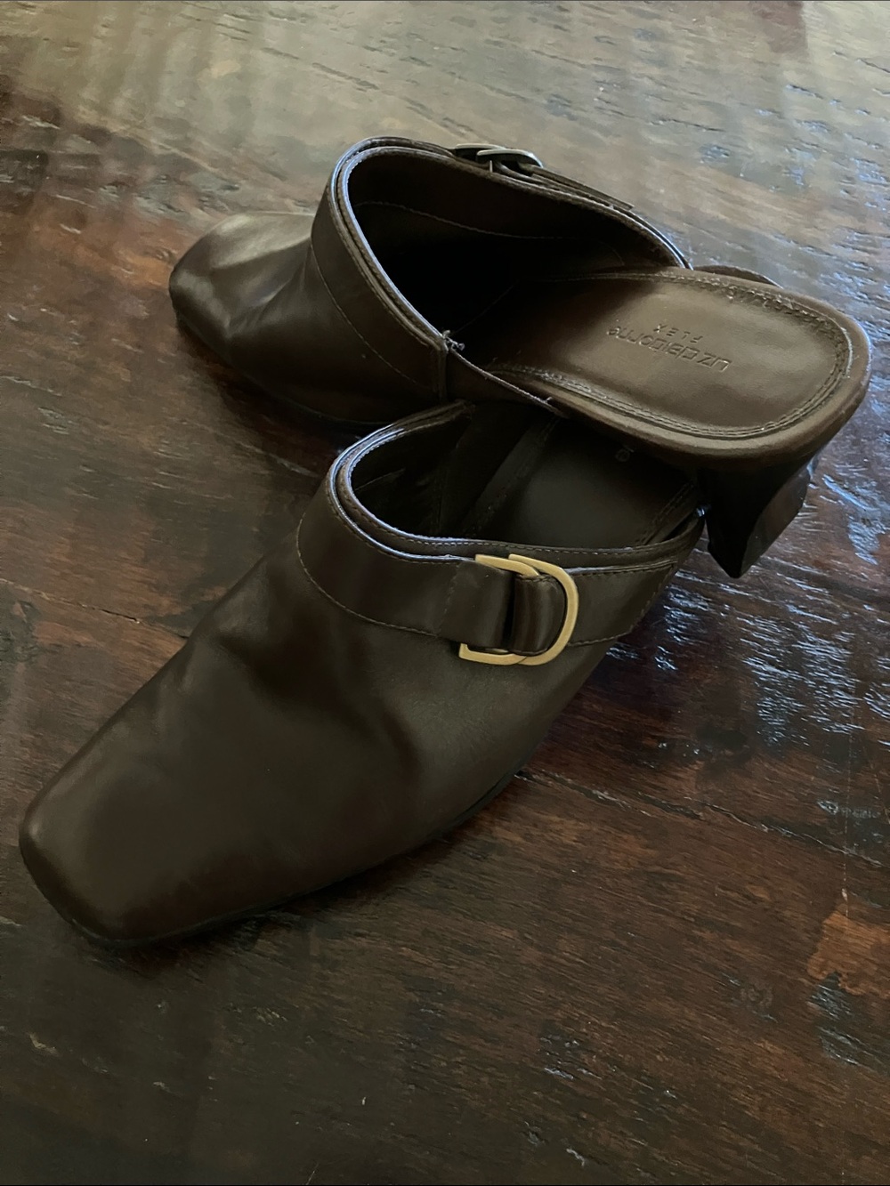 Liz Claiborne Larkin Flex Brown Leather Buckle Mules